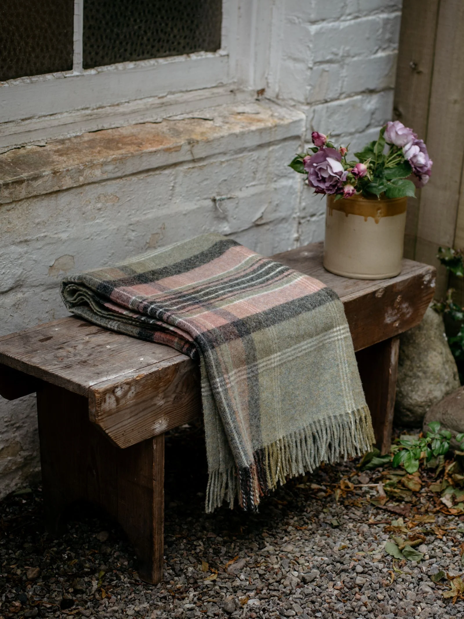 Inchmore Lambswool Throw - Image 3