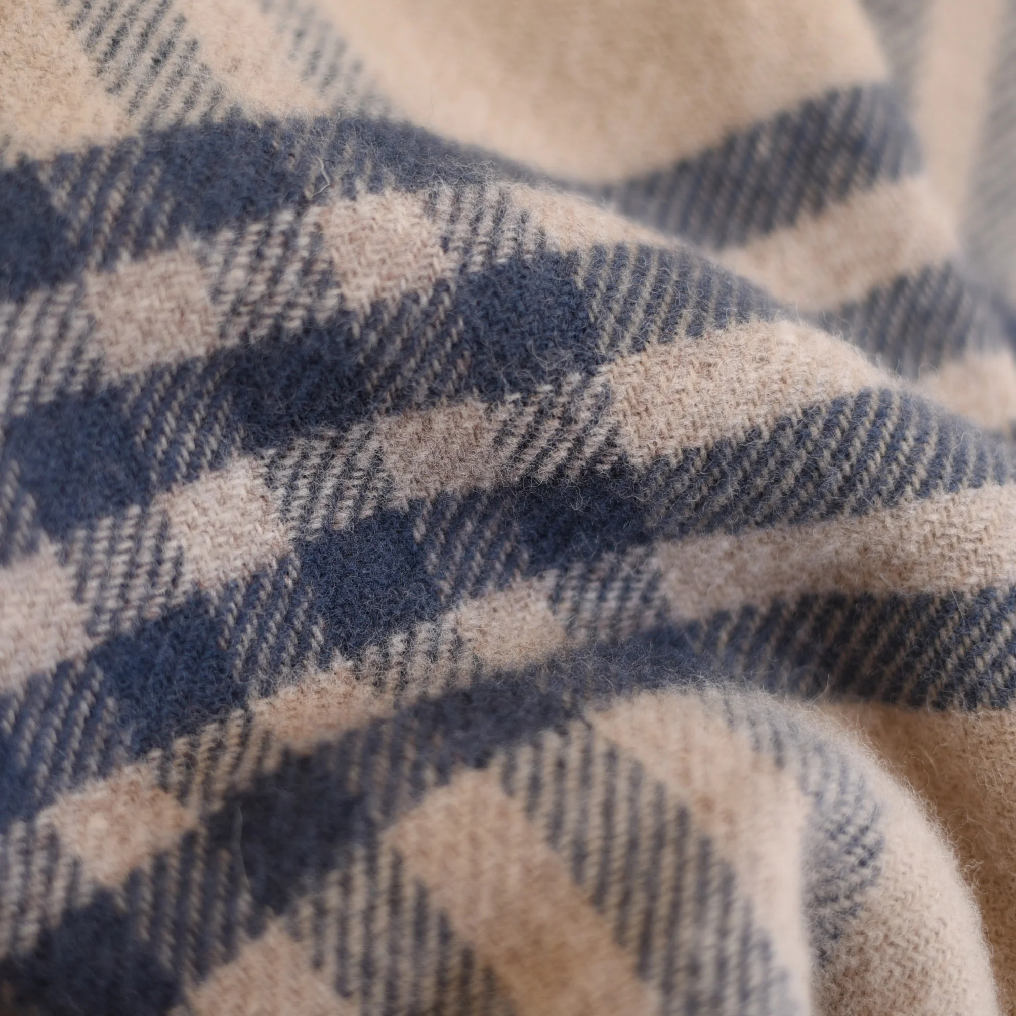 Tarradale Lambswool Throw - Image 10